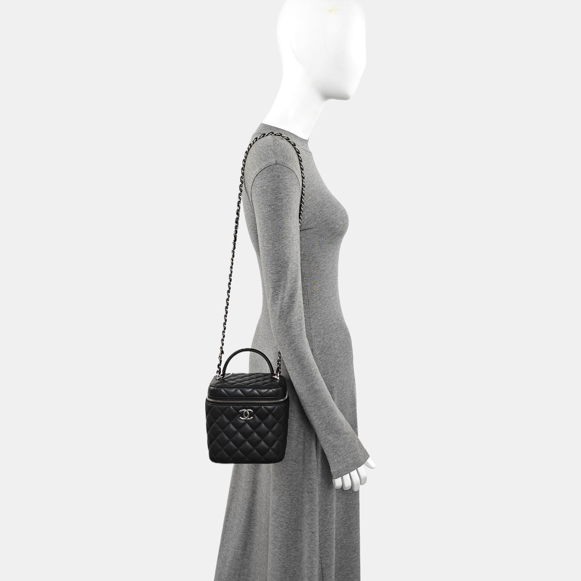 VANITY CASE Small Quilted Lambskin Black