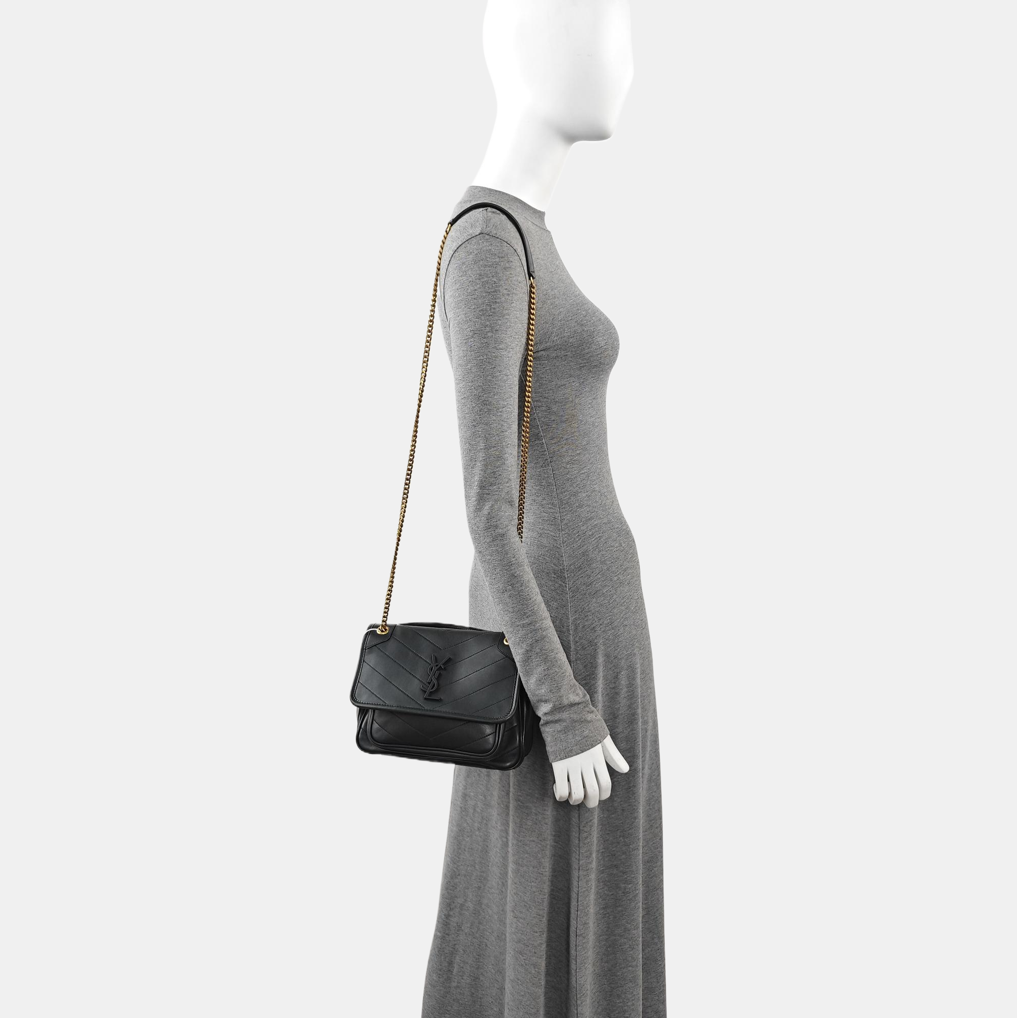 NIKI Small Chevron Lambskin Black