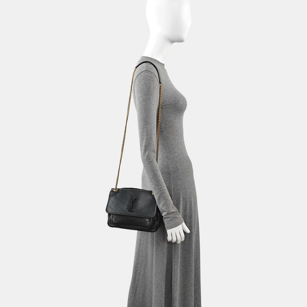 NIKI Small Chevron Lambskin Black
