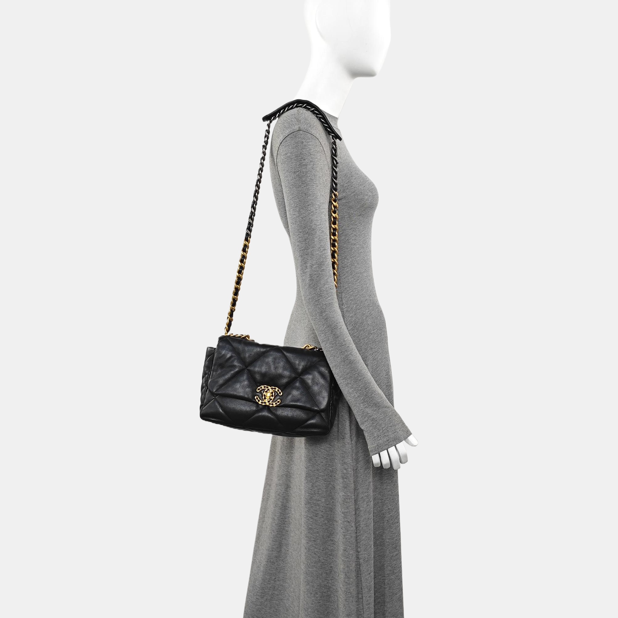 CHANEL 19 Small Quilted Lambskin Black