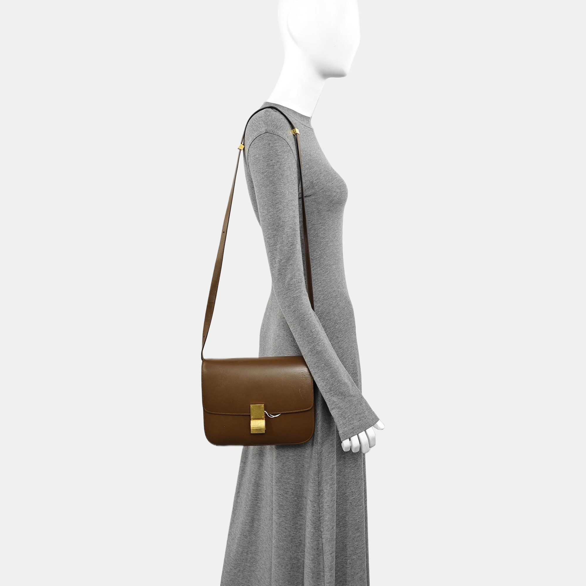 CLASSIC BOX Medium Calfskin Brown
