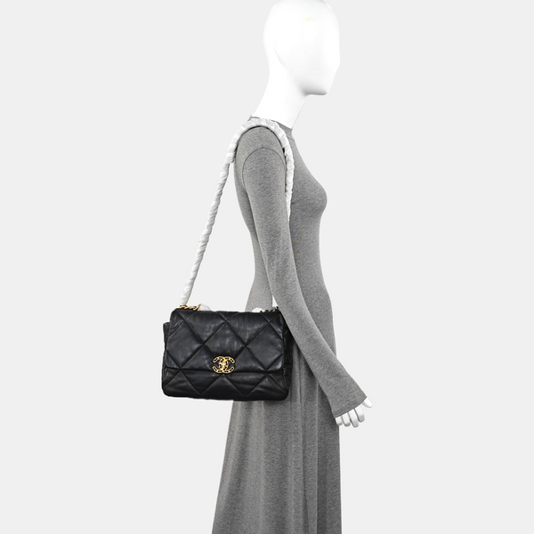 CHANEL 19 Medium Quilted Lambskin Black