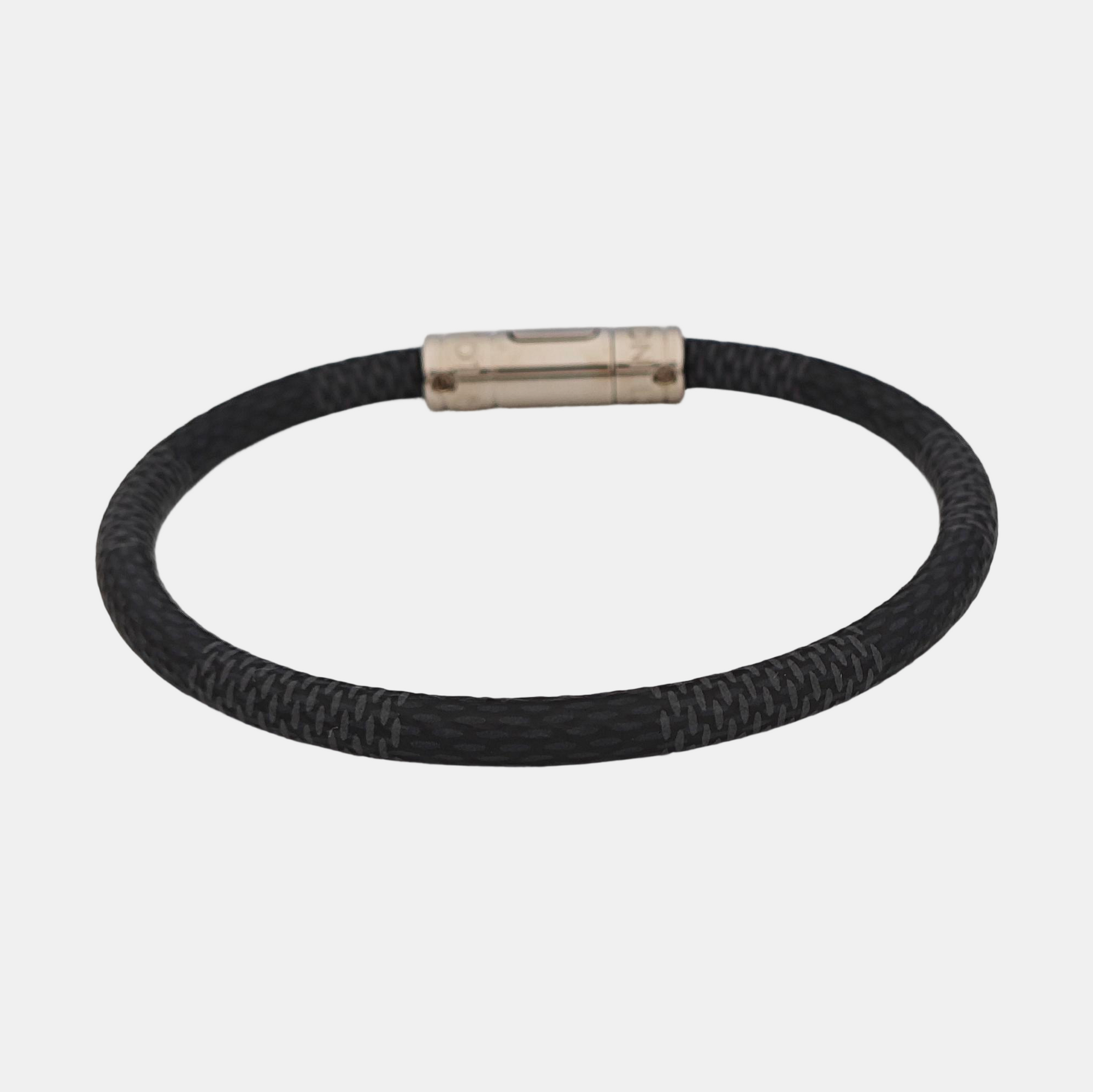 KEEP IT Metal Black Bangle