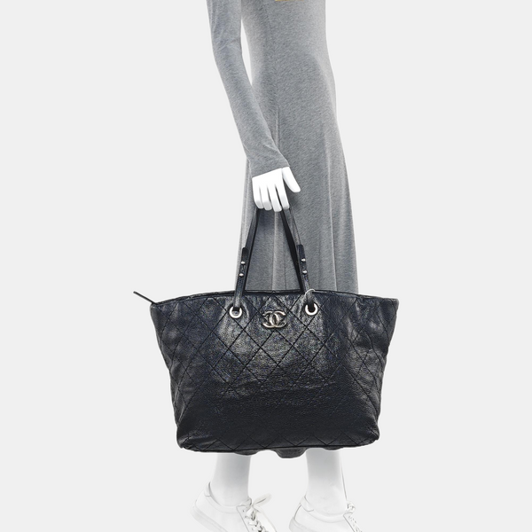 ON THE ROAD Small Quilted Grained Calfskin Black