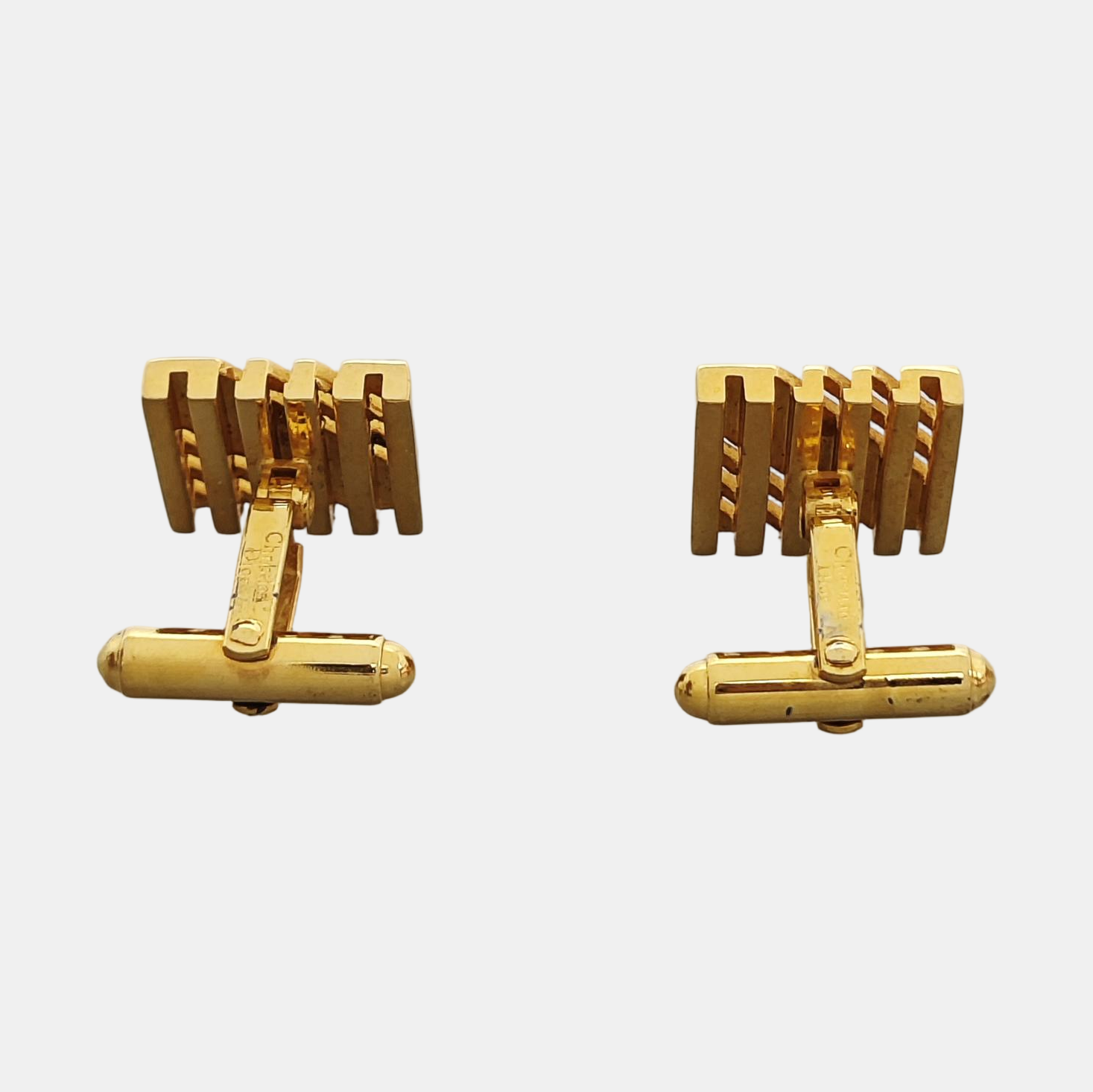 Metal Cufflink Gold