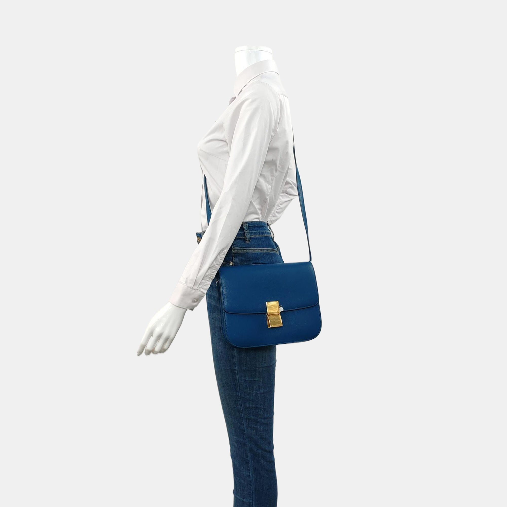 Authenticated pre-owned  CLASSIC BOX Lambskin Blue - Shoulder Bag at Looply
