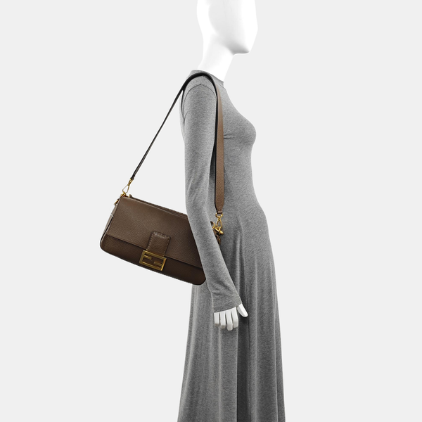 Baguette Calfskin Brown
