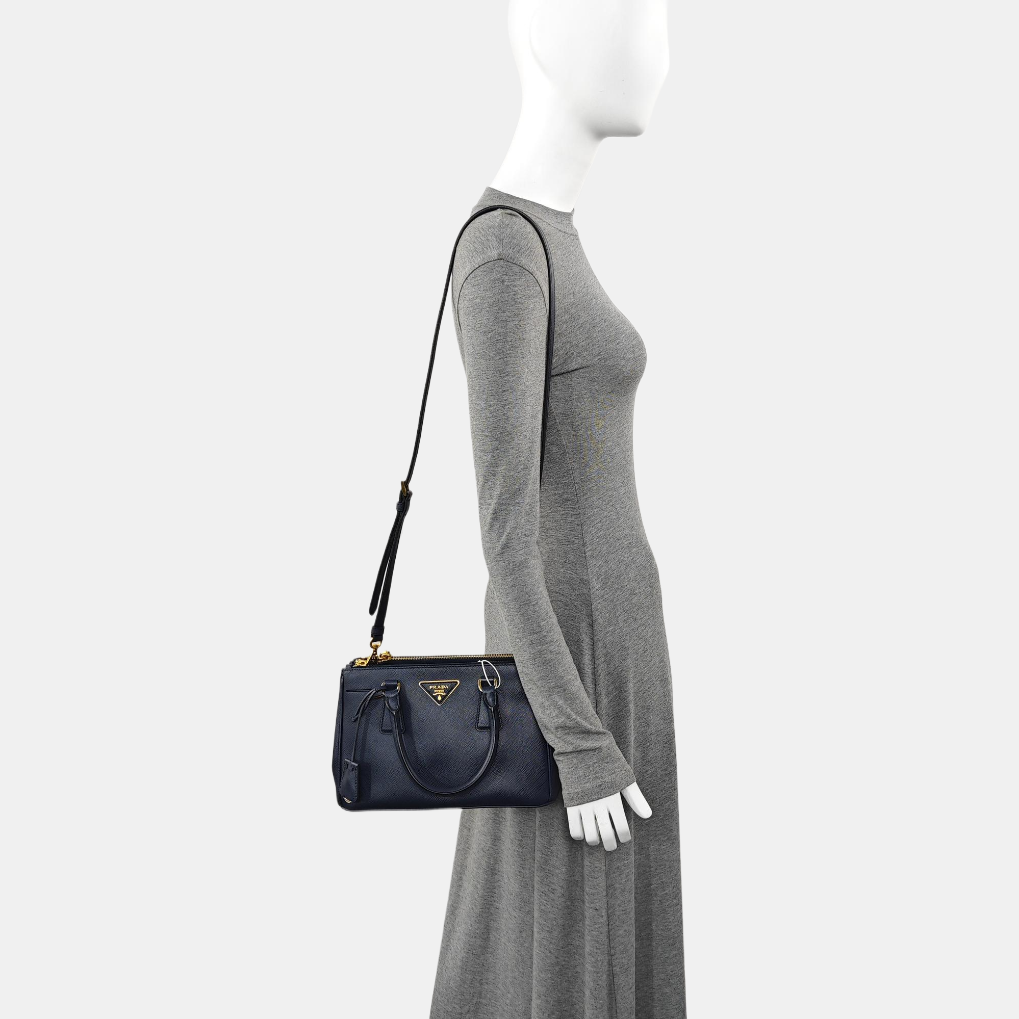 Galería Saffiano Piel de becerro Saffiano Piel de becerro Azul
