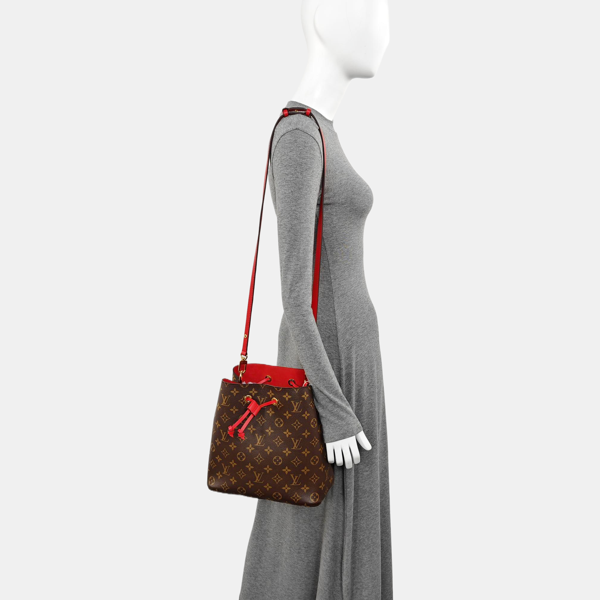 NÉONOÉ MM Monogram Coated Canvas Brown