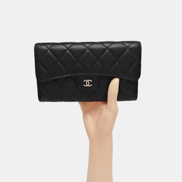 CLASSIC FLAP Mini Quilted Lambskin Black Wallet