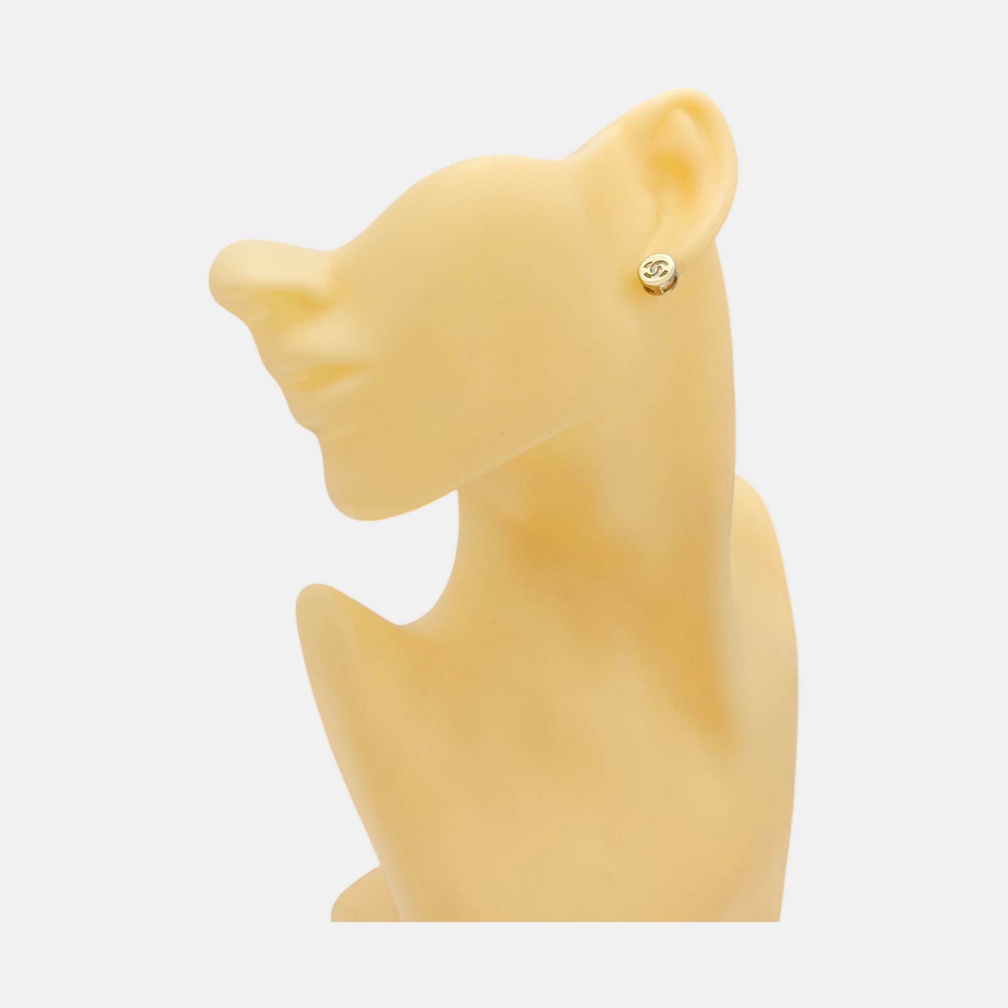 Metal Gold Stud Earrings