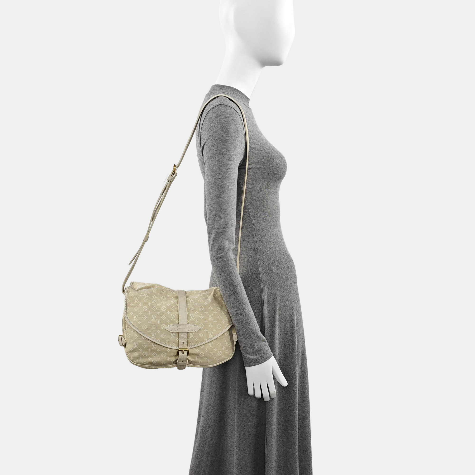SAUMUR 28 Monogram Canvas Beige