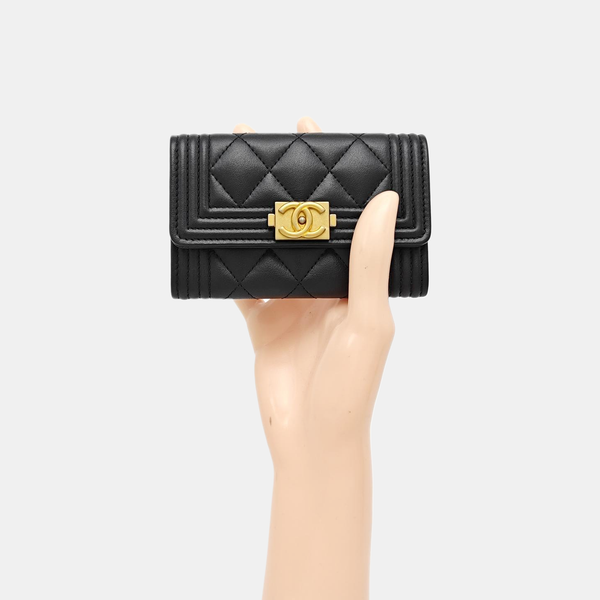 BOY CHANEL Quilted Calfskin Black Card Holder