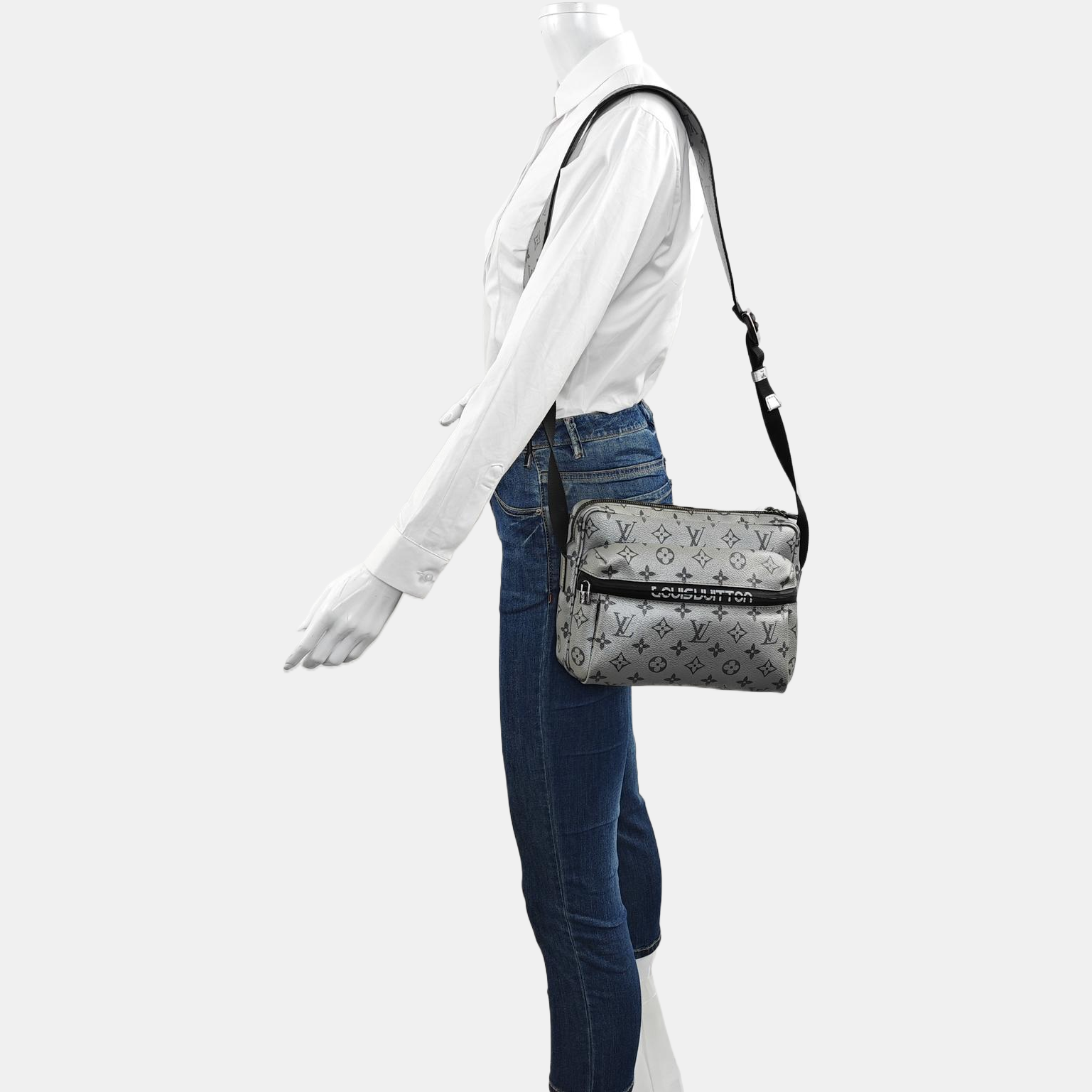 TRIO Monogram Calfskin Gray