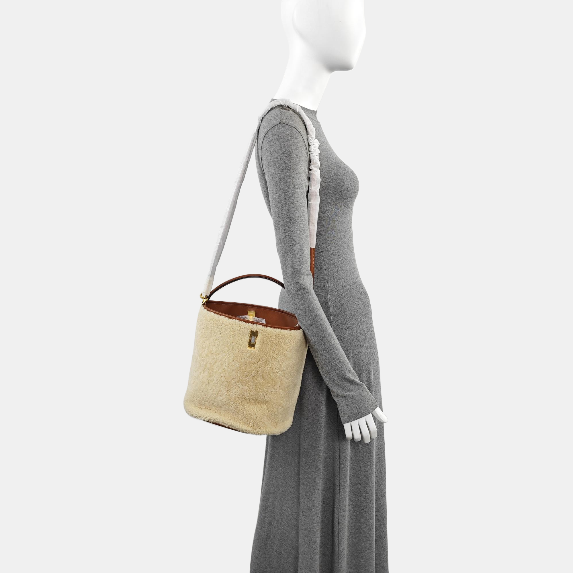 BUCKET 16 Sheepskin Beige