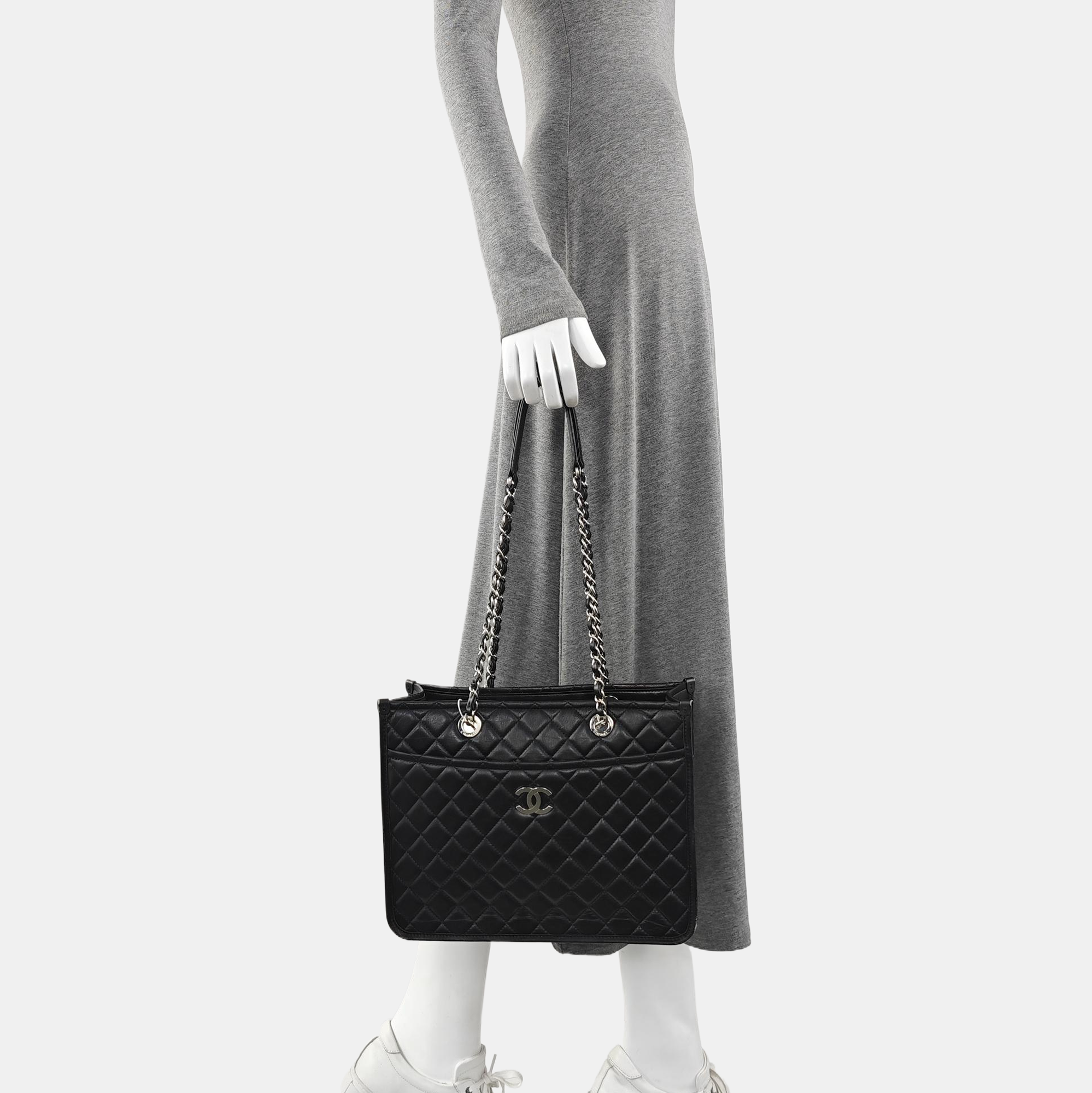 Quilted Calfskin Shoulder Bag Black