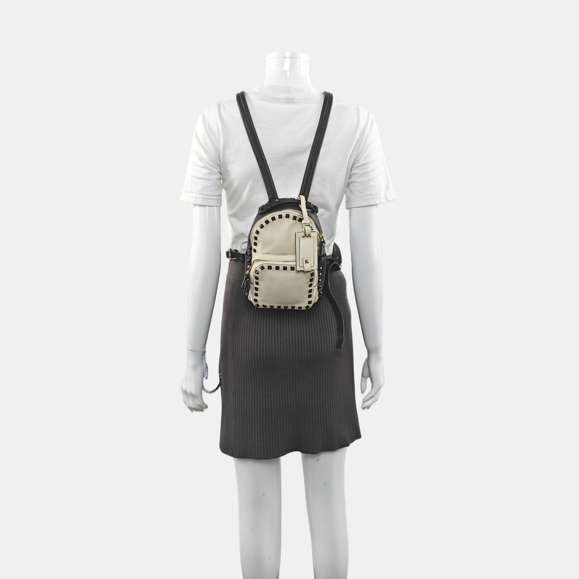 Rockstud Calfskin Beige