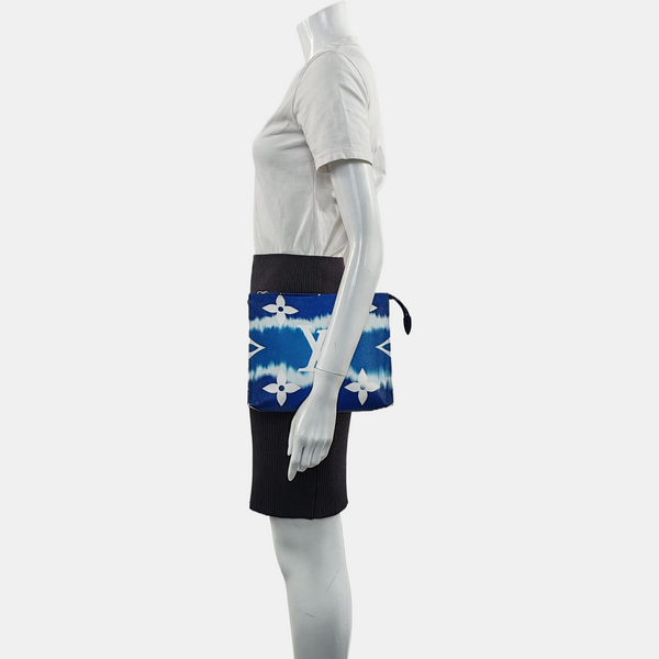 TOILET POCKET 26 Monogram Coated Canvas Blue
