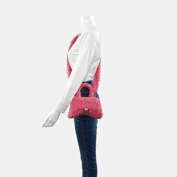 Hourglass Mini Sheepskin Pink
