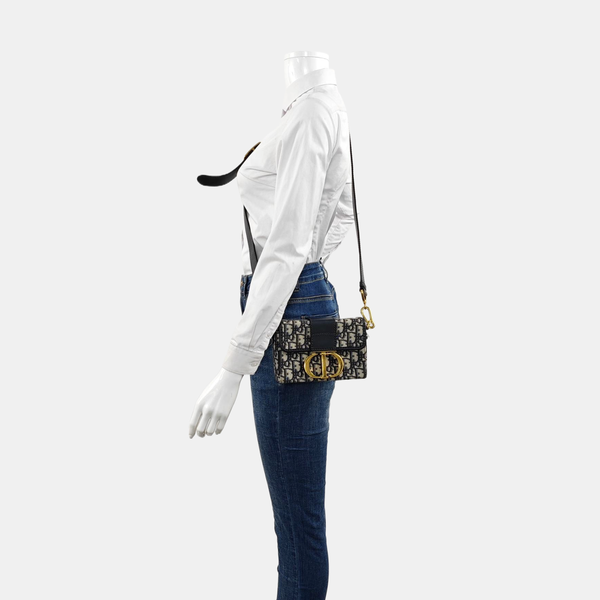 Authenticated pre-owned  30 Montaigne Oblique Canvas Blue - Shoulder Bag at Looply