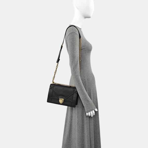 Diorama Medium Cannage Calfskin Black