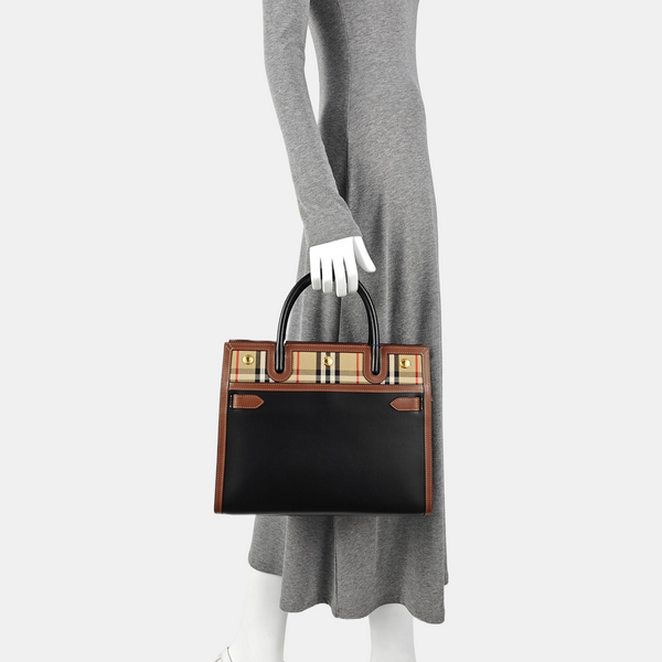 Title Small Calfskin Black