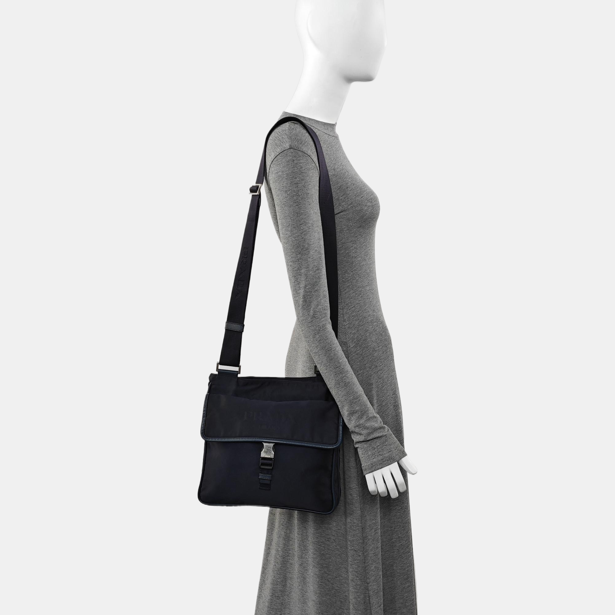 Vela Messenger Bag Nylon Blue