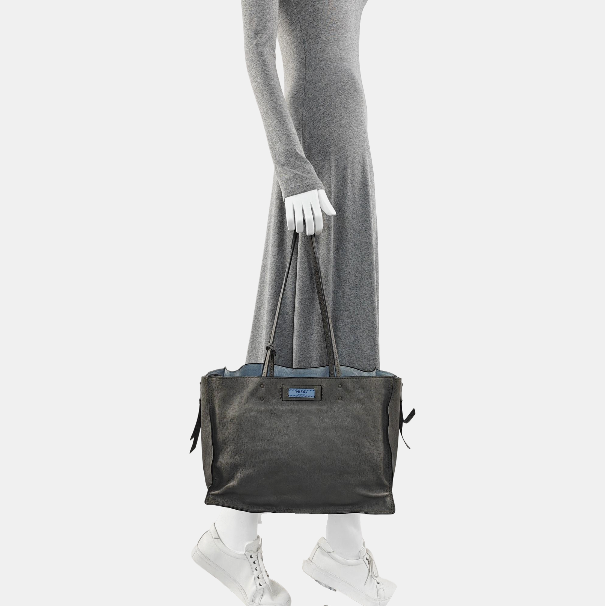 Etiquette Calfskin Gray