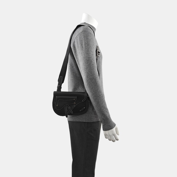Saddle Medium Calfskin Black