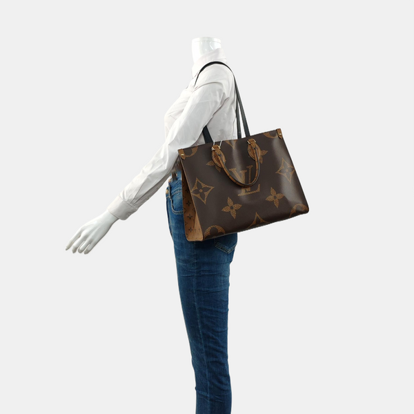 Authenticated pre-owned  ONTHEGO MM Monogram Coated Canvas Brown - Tote Bag at Looply