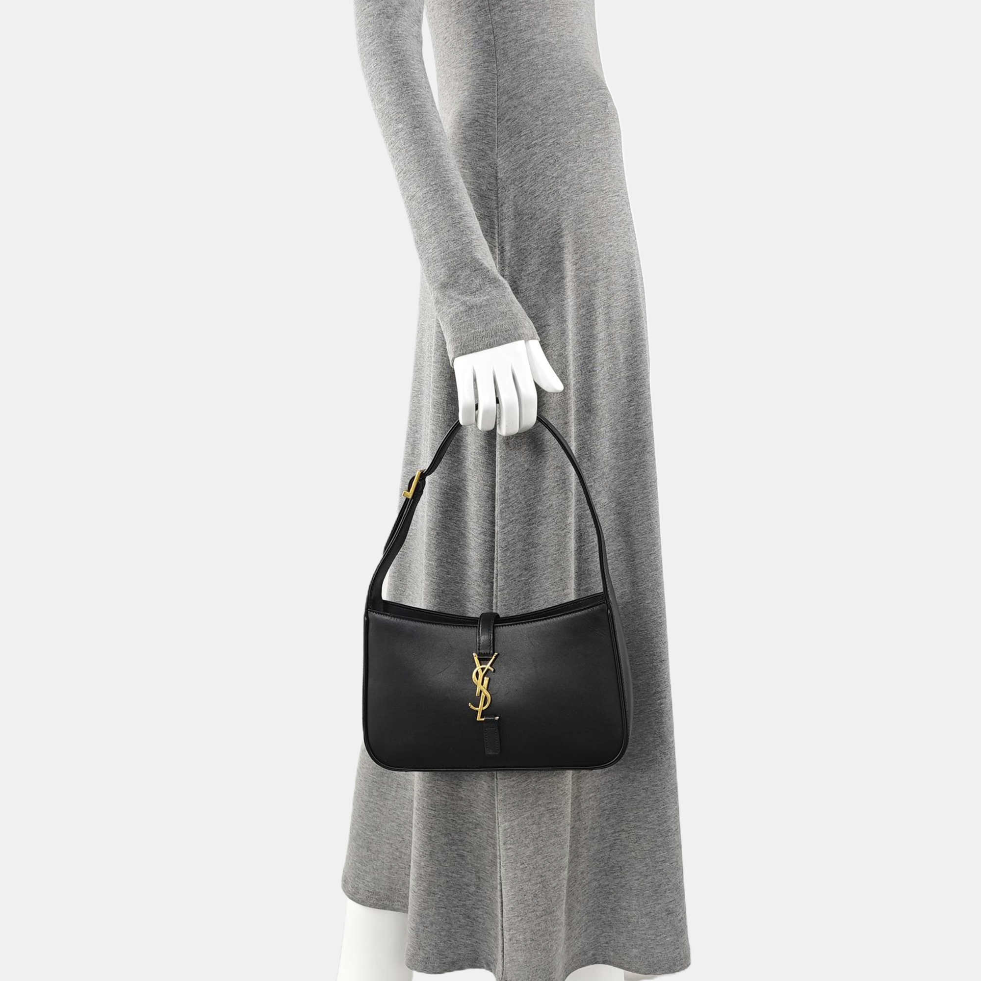 LE 5 À 7 Small Calfskin Black