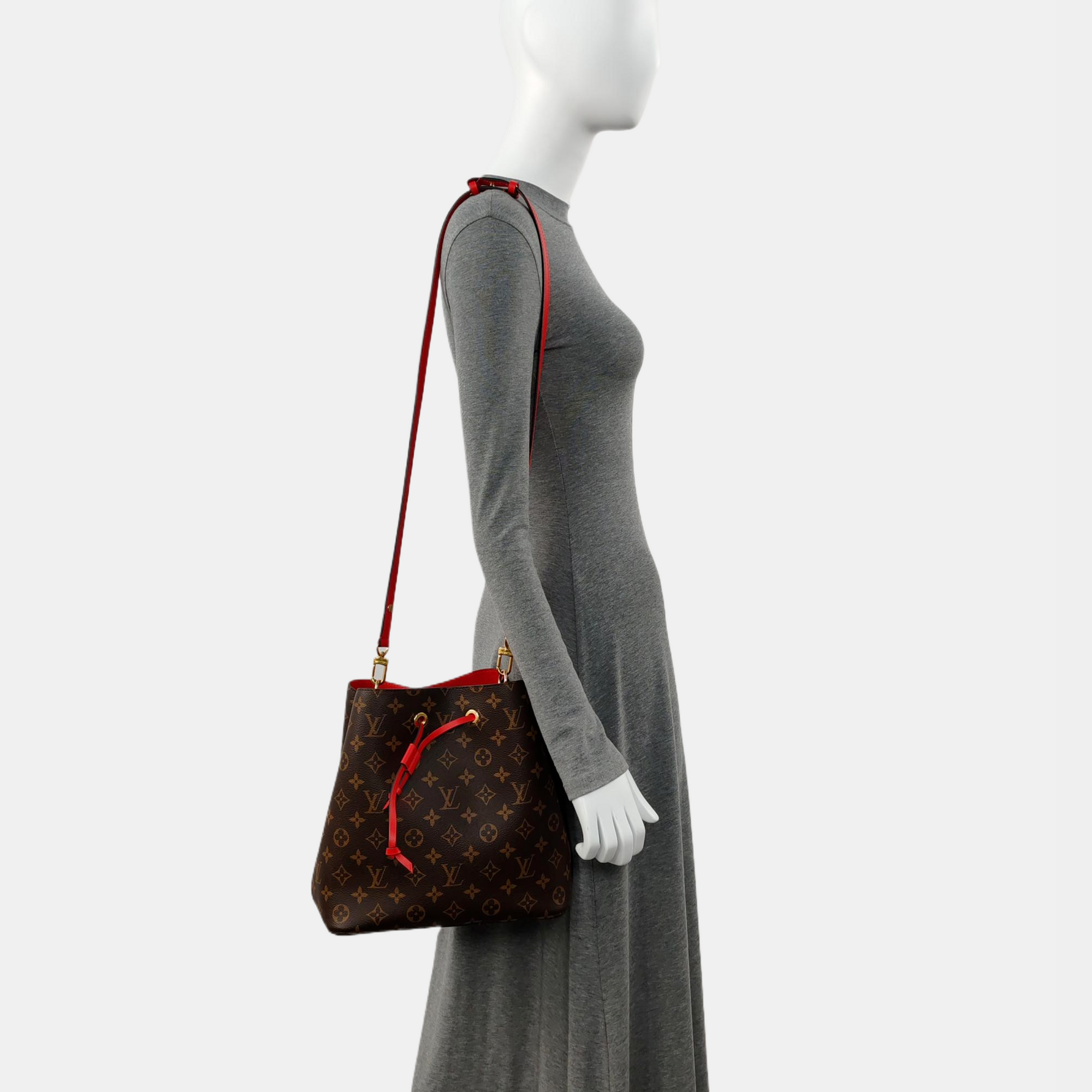 NÉONOÉ MM Monogram Coated Canvas Brown