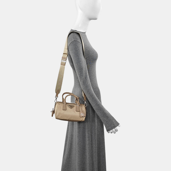 Re-Edition2005 Nylon Beige