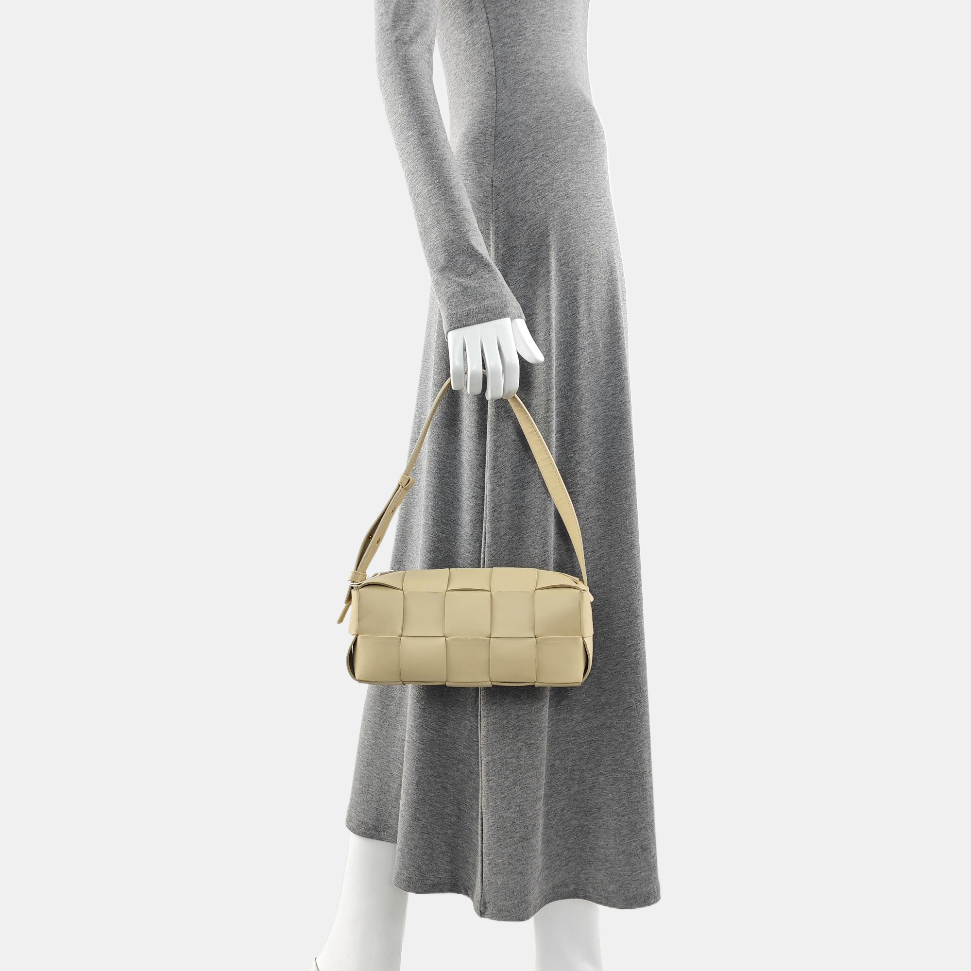 Cassette Small Calfskin Beige