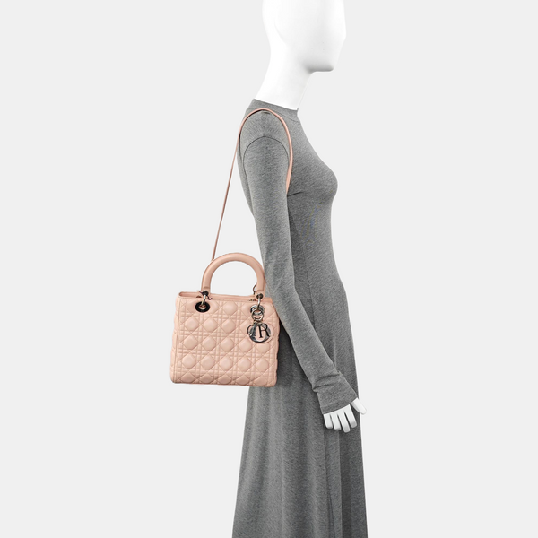 Lady Dior Mediana Piel de Cordero Rosa