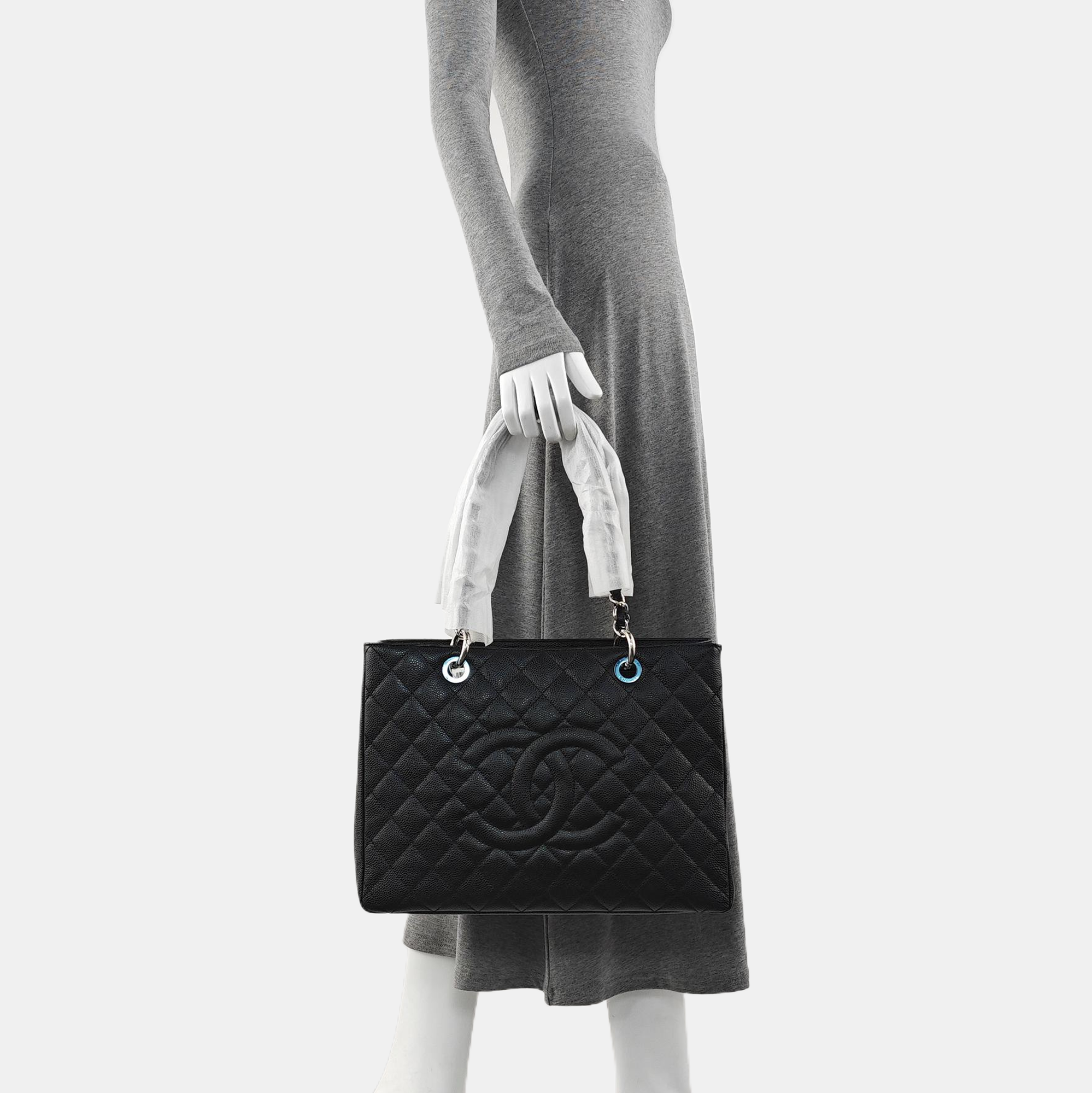 CHANEL GST Large Quilted Grained Calfskin Black