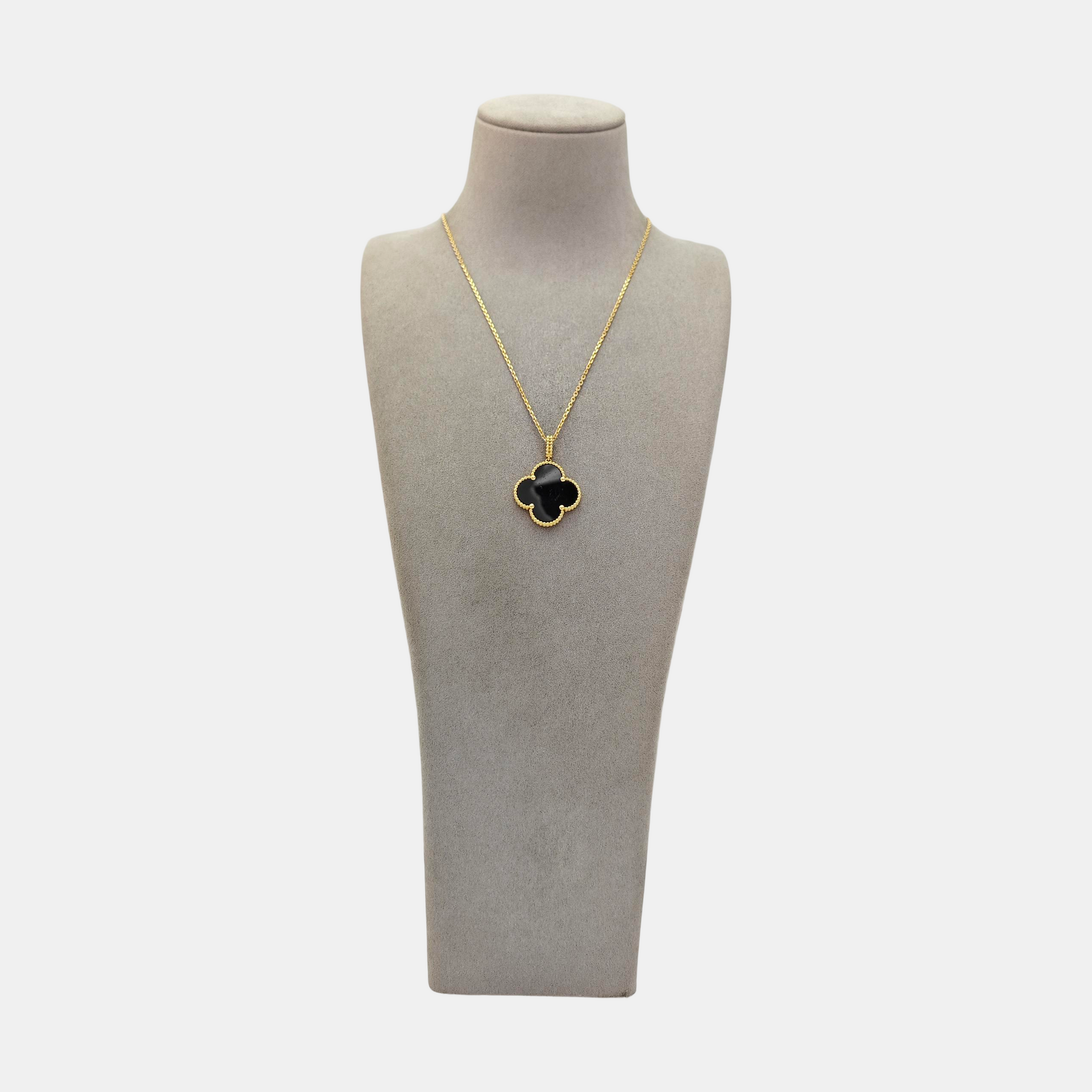 Magic Alhambra 18k Gold Necklace