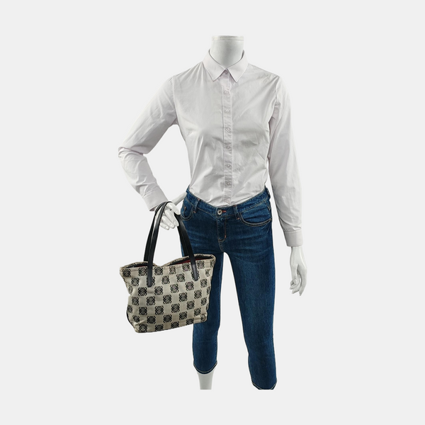 Monogram Canvas Gray