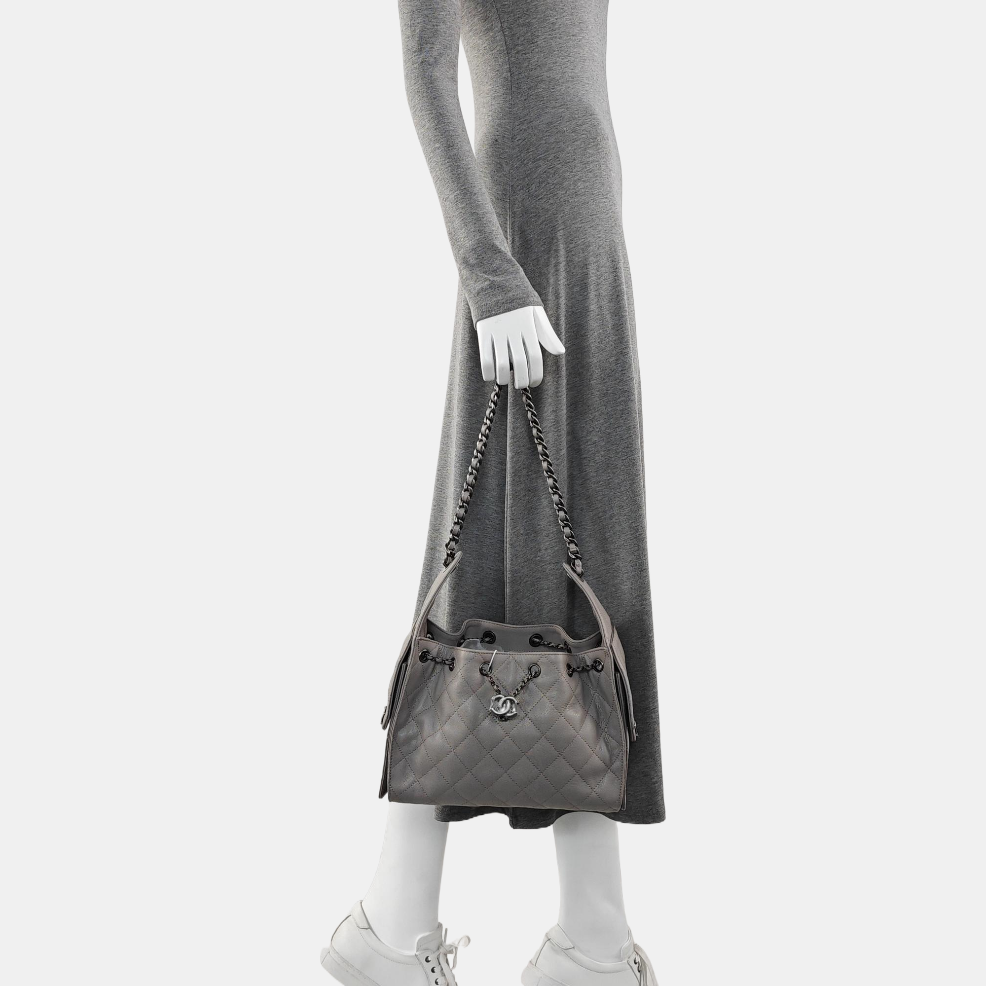 Authenticated pre-owned  CHANEL 25 Quilted Grained Calfskin Grey - Top Handle Bag at Looply