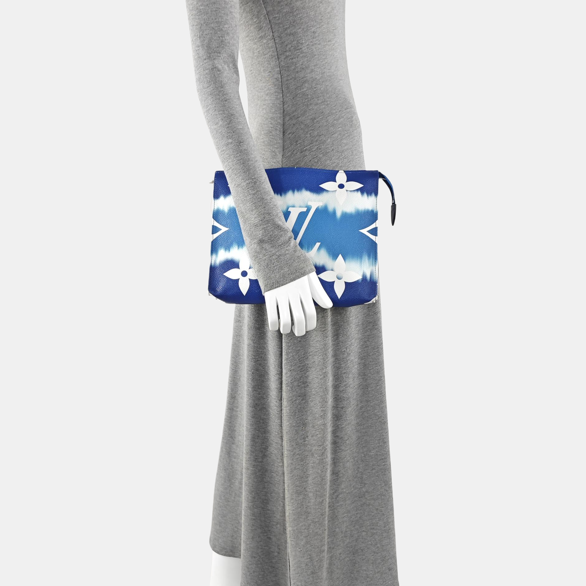 TOILET POCKET 26 Monogram Coated Canvas Blue