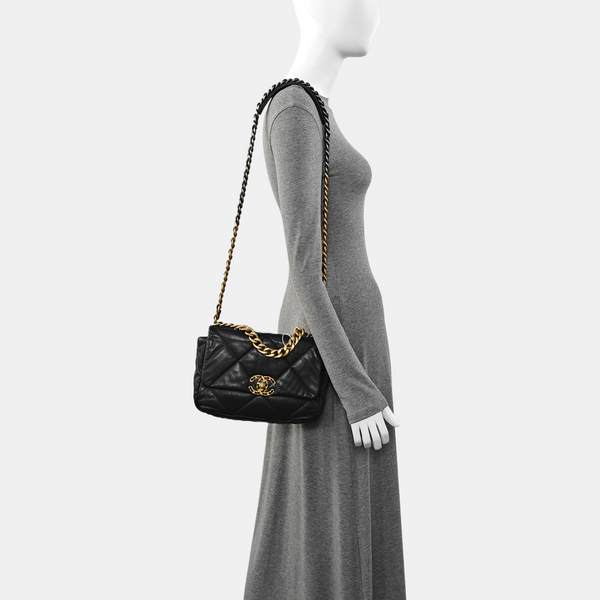 CHANEL 19 Small Quilted Lambskin Black