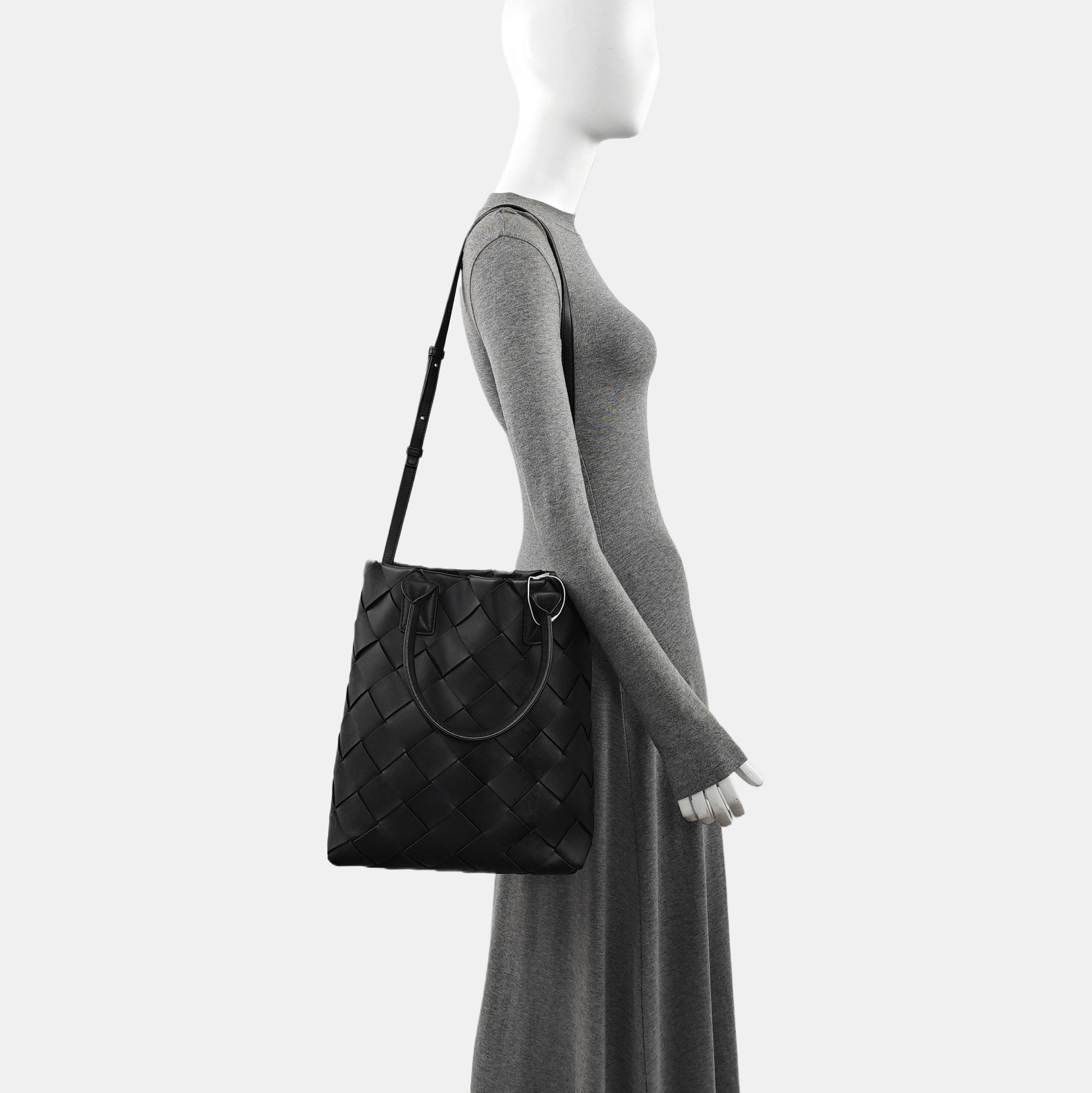 Cabat Medium Lambskin Black