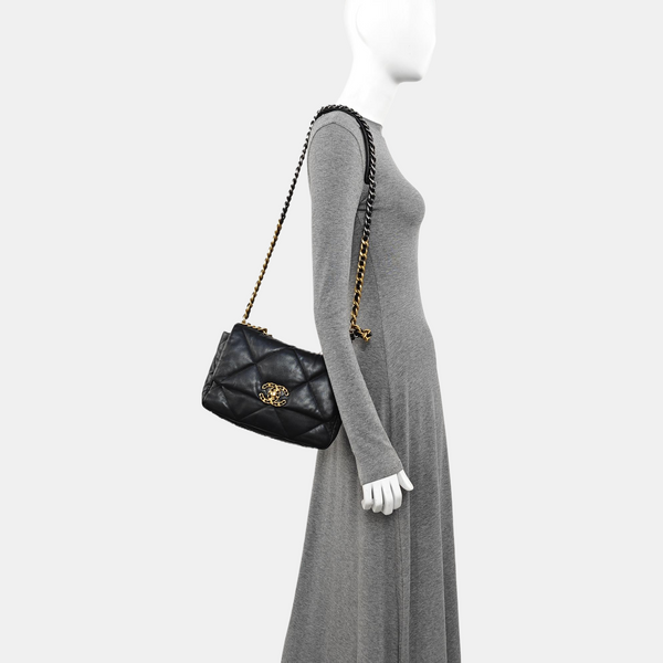 CHANEL 19 Small Quilted Lambskin Black