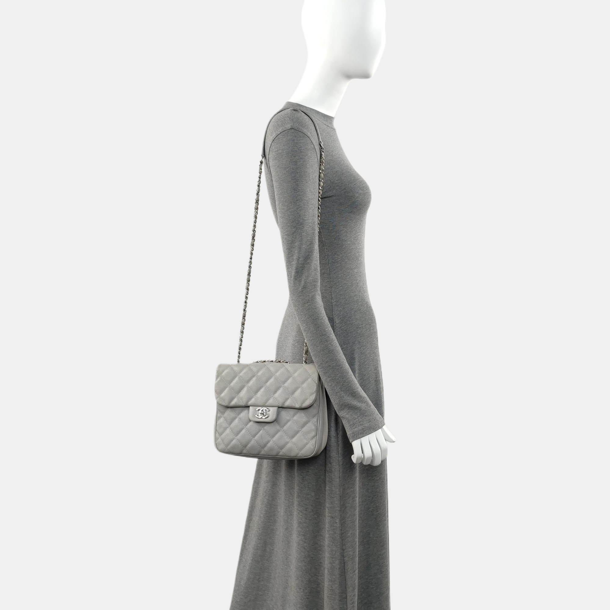 Authenticated pre-owned  CLASSIC FLAP Quilted Grained Calfskin Grey - Shoulder Bag at Looply