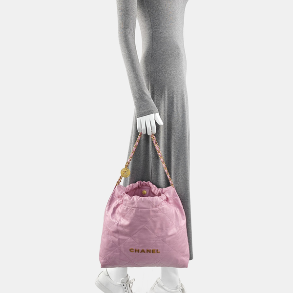 CHANEL 22 Medium Quilted Calfskin Pink
