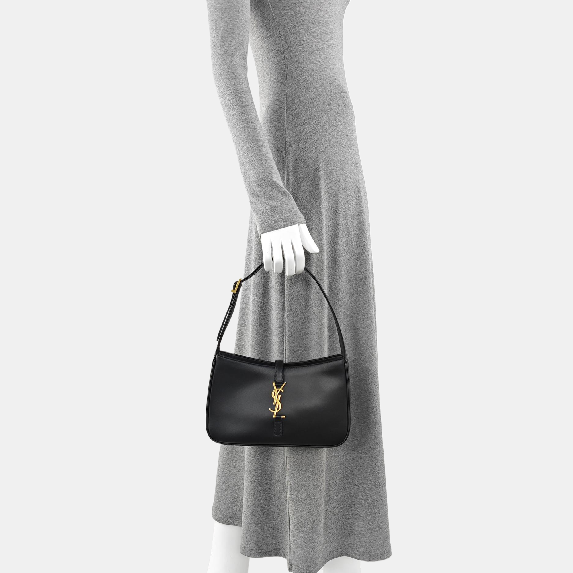 LE 5 À 7 Small Calfskin Black