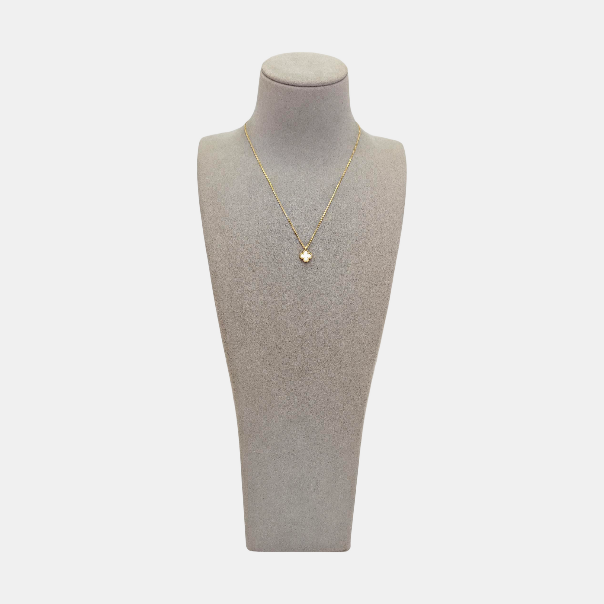 Sweet Alhambra 18k Gold Necklace