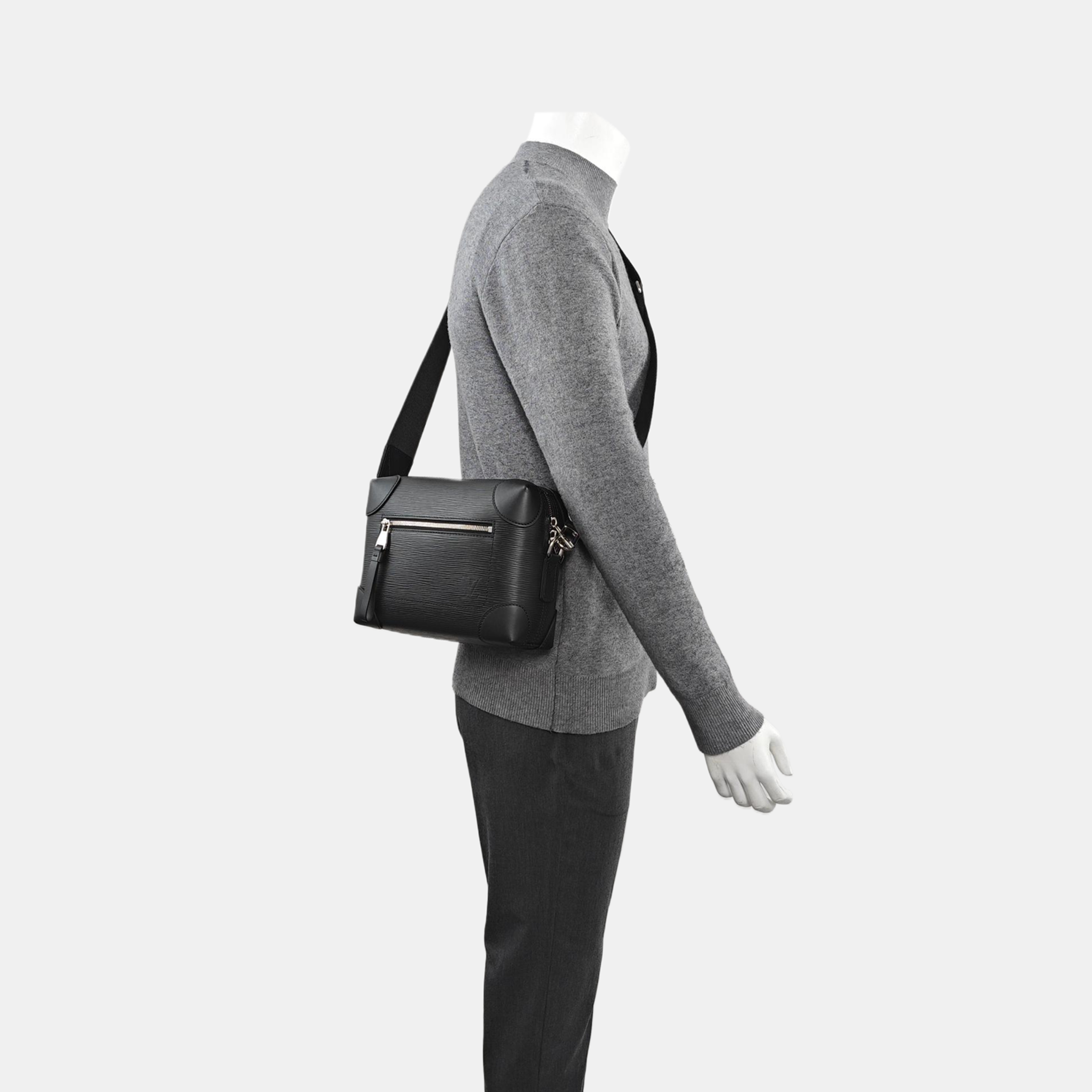 TRUNK Epi Black