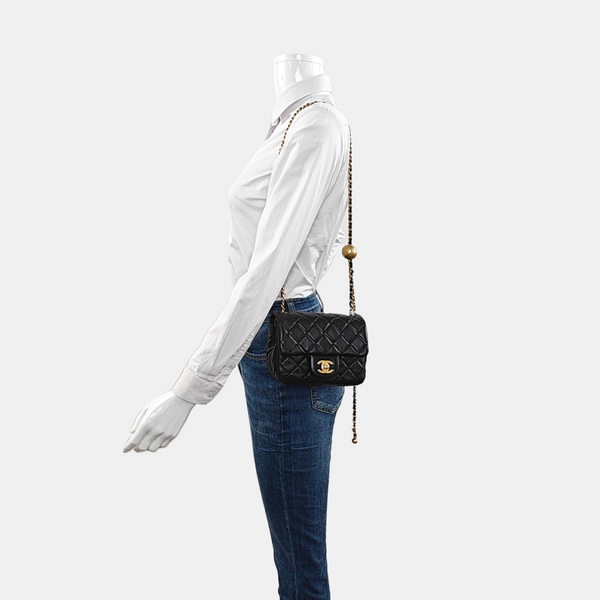 CLASSIC FLAP Mini Quilted Lambskin Black