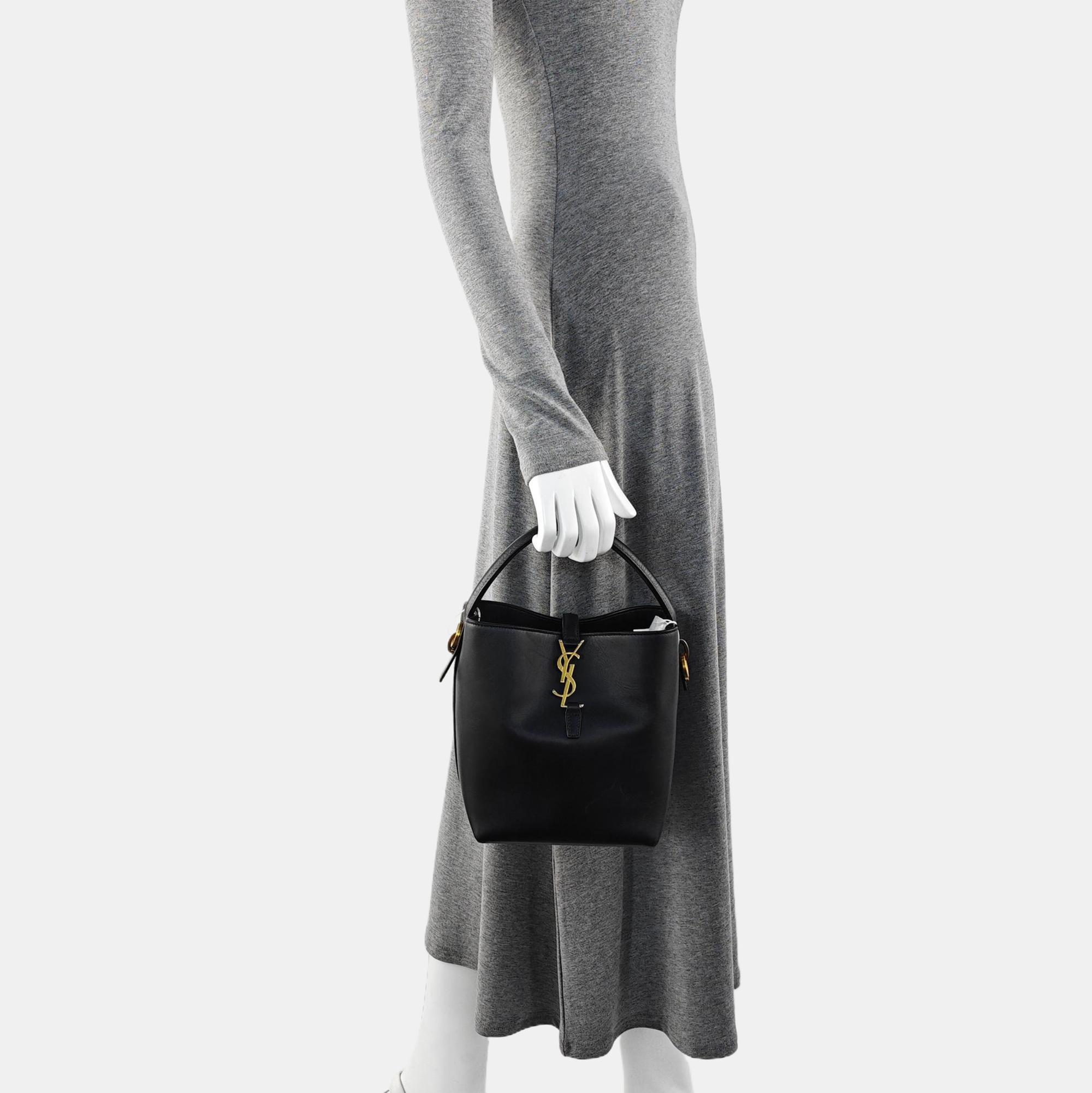 LE 37 Small Calfskin Black
